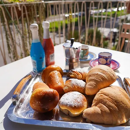 Bed and Breakfast Anthea Bb Νάπολη